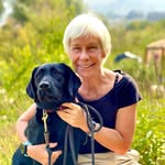 Liz Fleming - @booksbyliz - Instagram