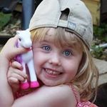 Liz Flint - @liz.flint.33 - Instagram