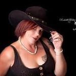 Liz Hancock - @dizwiz0930 - Instagram