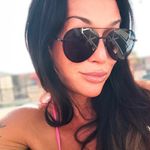 Elizabeth Keefer - @liz.justme.20 - Instagram