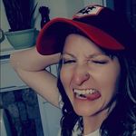 Liz Lyon - @lizlyon23 - Instagram