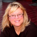 Liz McGee - @projectdiywoods - Instagram