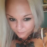 Liz Pierce - @liz.pierce.96 - Instagram