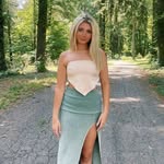 Liz Quinn - @lizquinn785 - Instagram