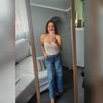 Liz Tello - @liztelloo - Instagram
