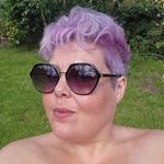 Liz (Elizabeth) Webster - @auntieliz81 - Instagram