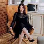 Lizzie - @lizaeverett21 - Instagram