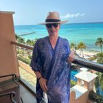 Liz Akey - @lizakeyy - Instagram