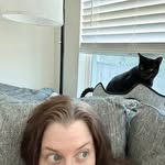 Lisa Wolfe - @leezax2 - Instagram