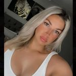 Lizzie - @lizzie_booth98 - Instagram