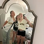 Elizabeth Hanson - @lizzie._.hanson - Instagram