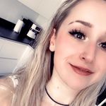 Lizzie Gregory-Holmes - @lizzziegregholmes - Instagram
