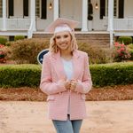 Lizzie Holmes 🎀🩷 - @elizabeth.c.holmes - Instagram