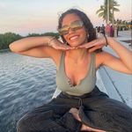 Lizzie - @lizzielee.16 - Instagram