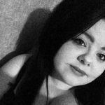 Lizzie Lowe - @misslizzie1995 - Instagram