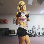 Lizzie Moore - @lizziemoore85 - Instagram