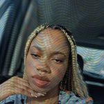 Lizzie - @lizzie.royaltee - Instagram