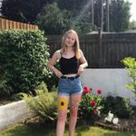 @lizzy_cross__ - Instagram