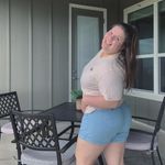 Lizzy Simmons - @lalalizzysmms - Instagram