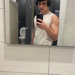 Logan Lyons - @loganlyons107 - Instagram
