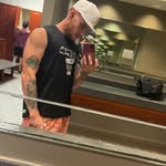 bum 😀 - @loganslonely - Instagram