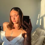 Lois Britton - @loisbritton - Instagram
