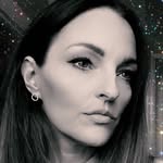 Lois Burton - @loisburton617 - Instagram