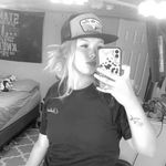 Lois Burton - @l.burton1207 - Instagram