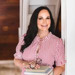 Lois Helmick - @tradeloishelmick - Instagram