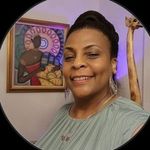 Lois G McLaughlin she/her/hers - @loisgmclaughlin - Instagram