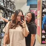 Sara & Alexandra - @loisnoelledigitalproducts - Instagram
