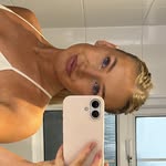 Lois Angharad - @loisparryx - Instagram