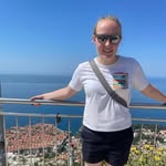 Lois Parry - @lois.parry - Instagram
