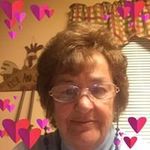 Lois Peck - @loisp2222 - Instagram