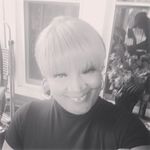 Lois Pope Right - @sexelayd - Instagram