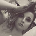 Lois Smith - @littleleanlo - Instagram