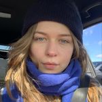 Lois Walker - @lolo_walks - Instagram