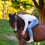 Lola Goodfriend - @lola.hunterjumper - Instagram