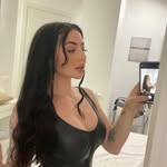 Lolly Smith - @lollysmith79 - Instagram
