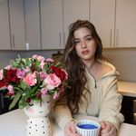 Lona Smith - @sanjana_.khan_ - Instagram