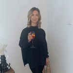 Laura Armstrong - @loraarmstrong - Instagram