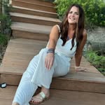 Lora Bishop - @bishplz12 - Instagram