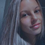 Lora Blair - @lorablair22 - Instagram
