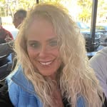 Lora Bradley - @momx3pharmd - Instagram
