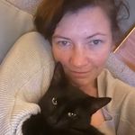 Lora Bradley - @the_hygge_dream - Instagram
