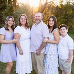 Lora Warren Elliott - @lora_rt2000 - Instagram