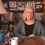 Lori Ewing - @lorislitandlattes - Instagram