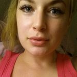 Lora Farley - @lorathomas12 - Instagram