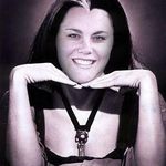 Lora Hall - @gooniegirllora - Instagram