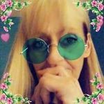 Lora Howe - @lora.howe.35 - Instagram